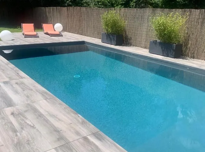 Villa Avec Piscine Aux Portes Du Circuit Des 24 *